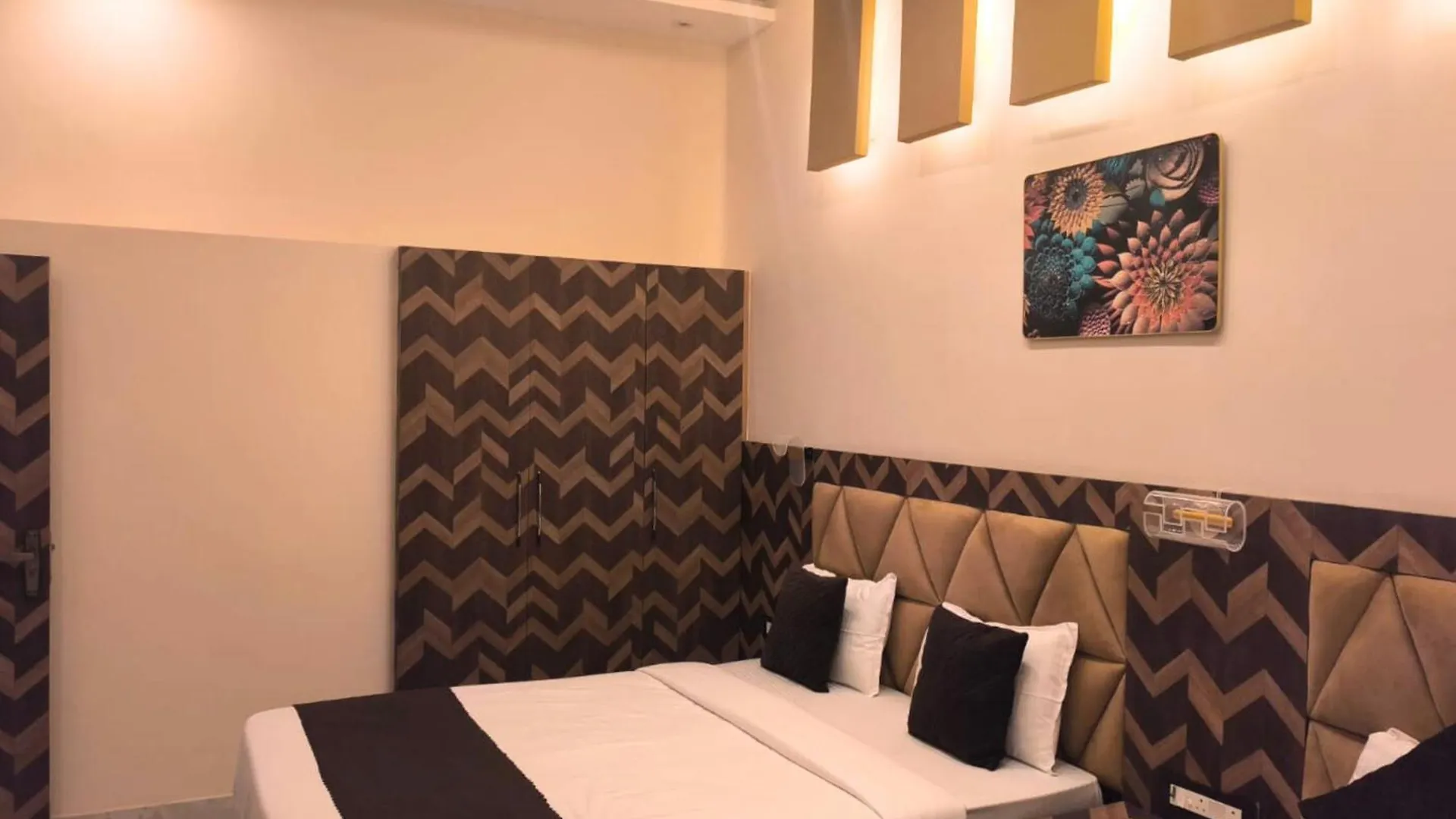 Hotel Devvanshi Vila 瓦拉纳西