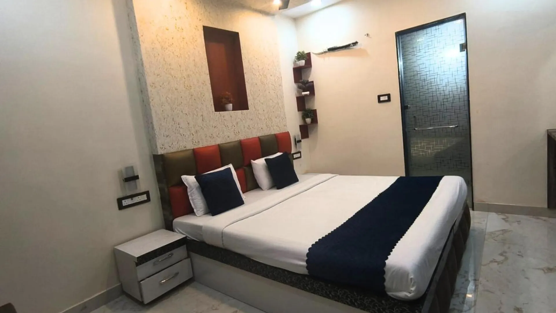 Hotel Devvanshi Vila 瓦拉纳西